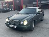 Mercedes-Benz E 280 1997 года за 2 800 000 тг. в Алматы
