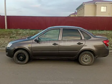 ВАЗ (Lada) Granta 2190 2014 года за 2 000 000 тг. в Актобе – фото 4