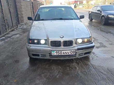 BMW 318 1992 года за 1 500 000 тг. в Алматы – фото 2