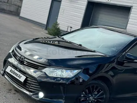 Toyota Camry 2016 года за 11 950 000 тг. в Караганда – фото 17