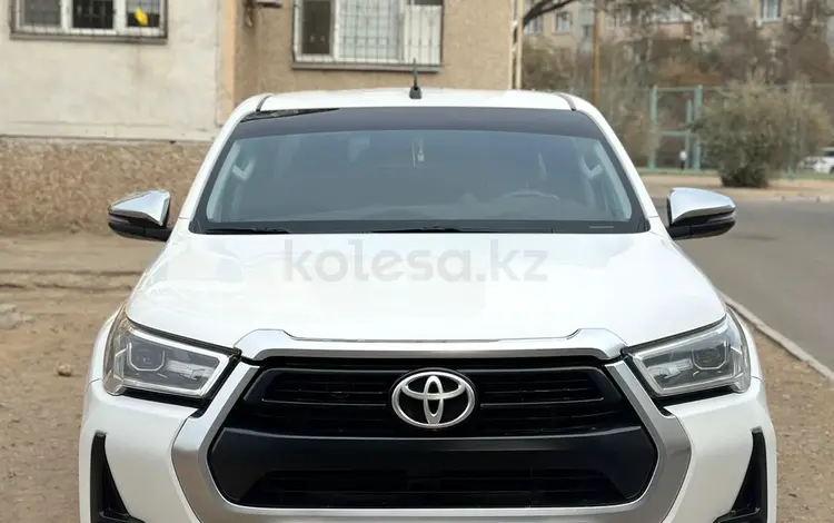 Toyota Hilux 2021 года за 17 300 000 тг. в Актау