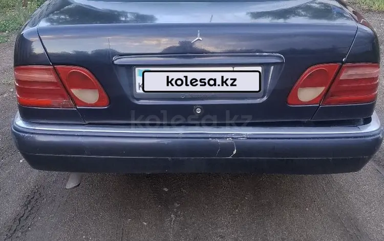 Mercedes-Benz E 230 1995 года за 1 500 000 тг. в Караганда