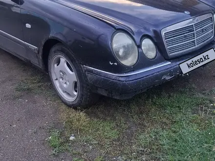 Mercedes-Benz E 230 1995 года за 1 500 000 тг. в Караганда – фото 3