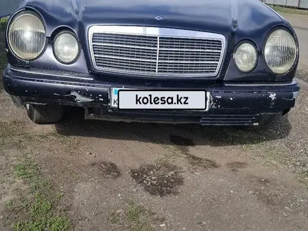 Mercedes-Benz E 230 1995 года за 1 500 000 тг. в Караганда – фото 9