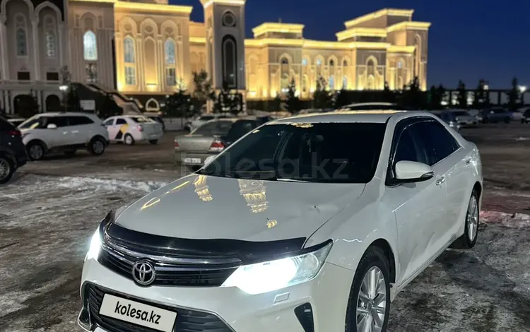 Toyota Camry 2015 года за 10 500 000 тг. в Астана