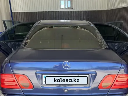 Mercedes-Benz E 230 1995 года за 2 500 000 тг. в Каратау – фото 3