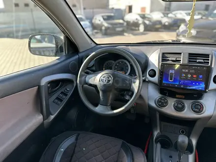 Toyota RAV4 2007 года за 7 300 000 тг. в Актобе – фото 16