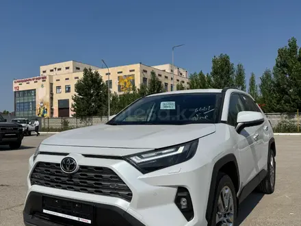 Toyota RAV4 Luxe+ 2025 года за 21 500 000 тг. в Актобе – фото 2