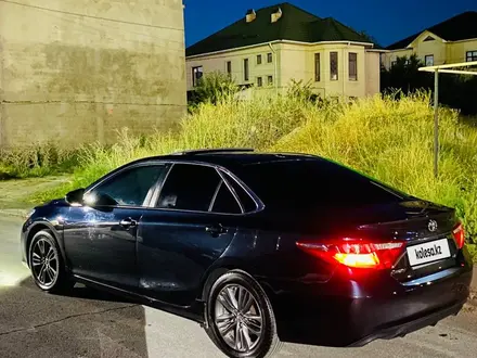 Toyota Camry 2015 года за 9 200 000 тг. в Шымкент – фото 2