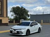Toyota Camry 2019 года за 15 000 000 тг. в Актобе