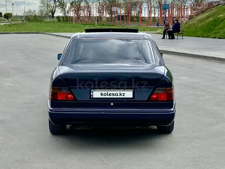 Mercedes-Benz E 250 1993 года за 1 900 000 тг. в Житикара – фото 5