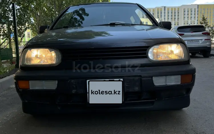 Volkswagen Golf 1992 года за 900 000 тг. в Астана