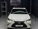 Lexus ES 250 2019 года за 18 600 000 тг. в Астана
