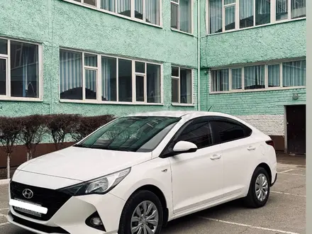 Hyundai Accent 2022 года за 7 300 000 тг. в Кызылорда – фото 2
