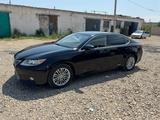 Lexus ES 300h 2013 года за 7 700 000 тг. в Актобе