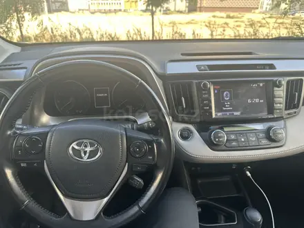 Toyota RAV4 2018 года за 8 500 000 тг. в Актау – фото 9