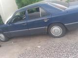 Mercedes-Benz E 200 1990 годаүшін450 000 тг. в Караганда