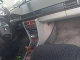Mercedes-Benz E 200 1990 годаүшін450 000 тг. в Караганда – фото 4