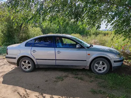 Volkswagen Passat 1997 года за 1 750 000 тг. в Костанай – фото 3
