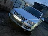 Volkswagen Touareg 2008 года за 5 000 000 тг. в Алматы