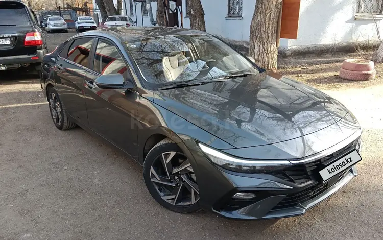 Hyundai Elantra 2023 года за 8 300 000 тг. в Караганда
