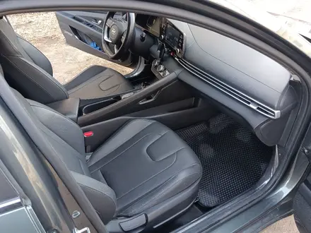 Hyundai Elantra 2023 года за 8 300 000 тг. в Караганда – фото 16