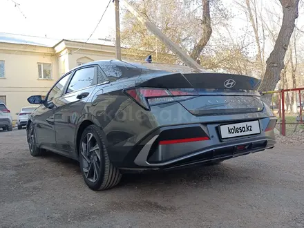 Hyundai Elantra 2023 года за 8 300 000 тг. в Караганда – фото 7