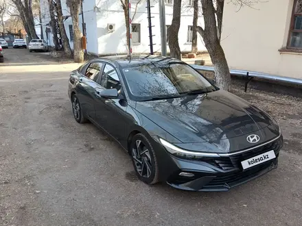 Hyundai Elantra 2023 года за 8 300 000 тг. в Караганда – фото 9