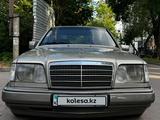 Mercedes-Benz E 200 1993 года за 2 200 000 тг. в Алматы – фото 2