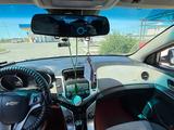 Chevrolet Cruze 2011 года за 3 300 000 тг. в Атырау – фото 2