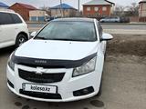 Chevrolet Cruze 2011 года за 3 300 000 тг. в Атырау – фото 4