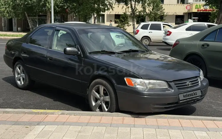 Toyota Camry 1998 года за 2 220 000 тг. в Астана