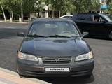 Toyota Camry 1998 годаүшін2 220 000 тг. в Астана – фото 2