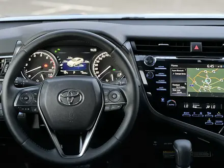 Toyota Camry 2021 года за 14 800 000 тг. в Шымкент – фото 6