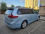 Toyota Sienna 2015 года за 13 000 000 тг. в Атырау – фото 3