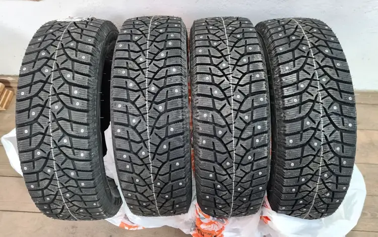Шины Bridgestone 215/70/r16 Spike 02 за 85 000 тг. в Алматы