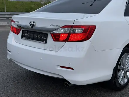 Toyota Camry 2014 года за 10 000 000 тг. в Алматы – фото 16