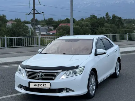 Toyota Camry 2014 года за 10 000 000 тг. в Алматы – фото 2