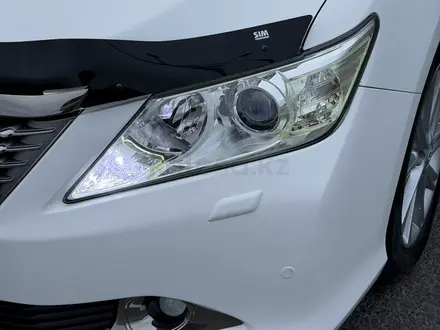 Toyota Camry 2014 года за 10 000 000 тг. в Алматы – фото 21