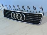 Решетка радиатора Audi A4 B5 за 10 000 тг. в Тараз – фото 2