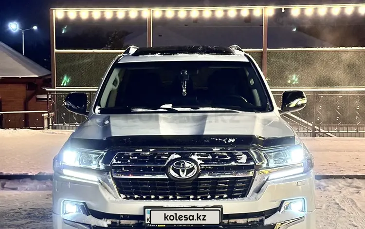 Toyota Land Cruiser 2021 года за 39 000 000 тг. в Семей