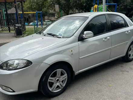 Chevrolet Lacetti 2005 года за 2 100 000 тг. в Шымкент – фото 2