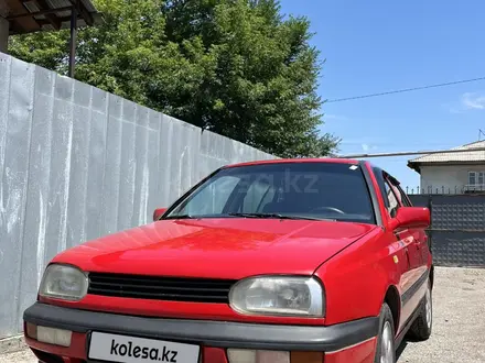 Volkswagen Golf 1994 года за 1 750 000 тг. в Алматы