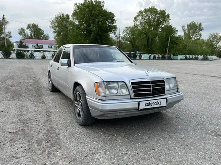 Mercedes-Benz E 220 1994 года за 2 300 000 тг. в Алматы – фото 3