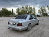 Mercedes-Benz E 220 1994 года за 2 400 000 тг. в Тараз – фото 5