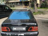 Mercedes-Benz E 230 1997 годаүшін1 800 000 тг. в Алматы – фото 4
