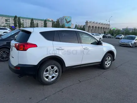 Toyota RAV4 2015 года за 10 250 000 тг. в Уральск – фото 4