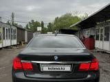 BMW 750 2011 года за 13 500 000 тг. в Алматы – фото 4