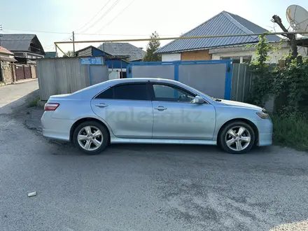 Toyota Camry 2006 года за 6 400 000 тг. в Алматы – фото 2