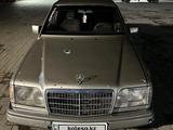 Mercedes-Benz E 200 1991 года за 2 800 000 тг. в Костанай – фото 2